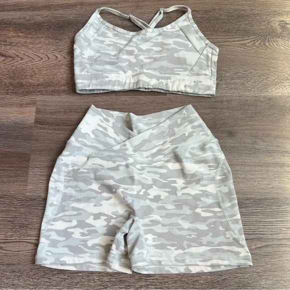 Alphalete Camo Sports Bra and Shorts Set - Picture 1 of 8